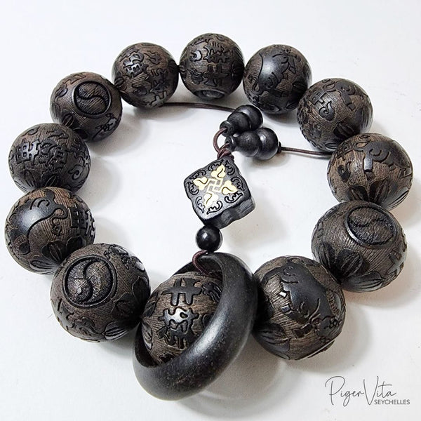 Fragrant Sandalwood Large (19mm) Carved Wooden Beaded Bracelet