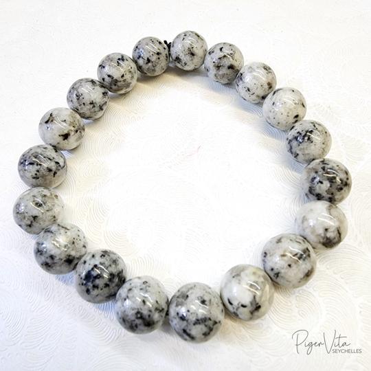 Kiwi Stone, 19 (10mm) Beads Bracelet